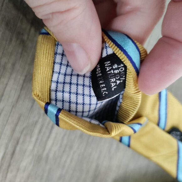 Ligatta NWT Neck Tie in Yellow With Blue‎  Stripes Silk - Picture 3 of 6
